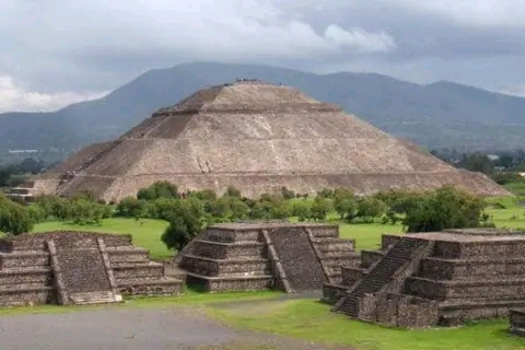 Teotihuacan-Hot-Air-Balloon-Adventure-Walking-Tour 23 - Habibi World Travel & Tour